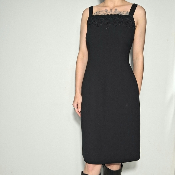 Vintage 90's Embroidered Black Dress - Picture 2 of 9